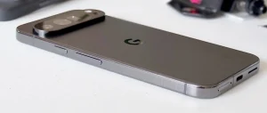Google Pixel 9 Pro Design & Display
